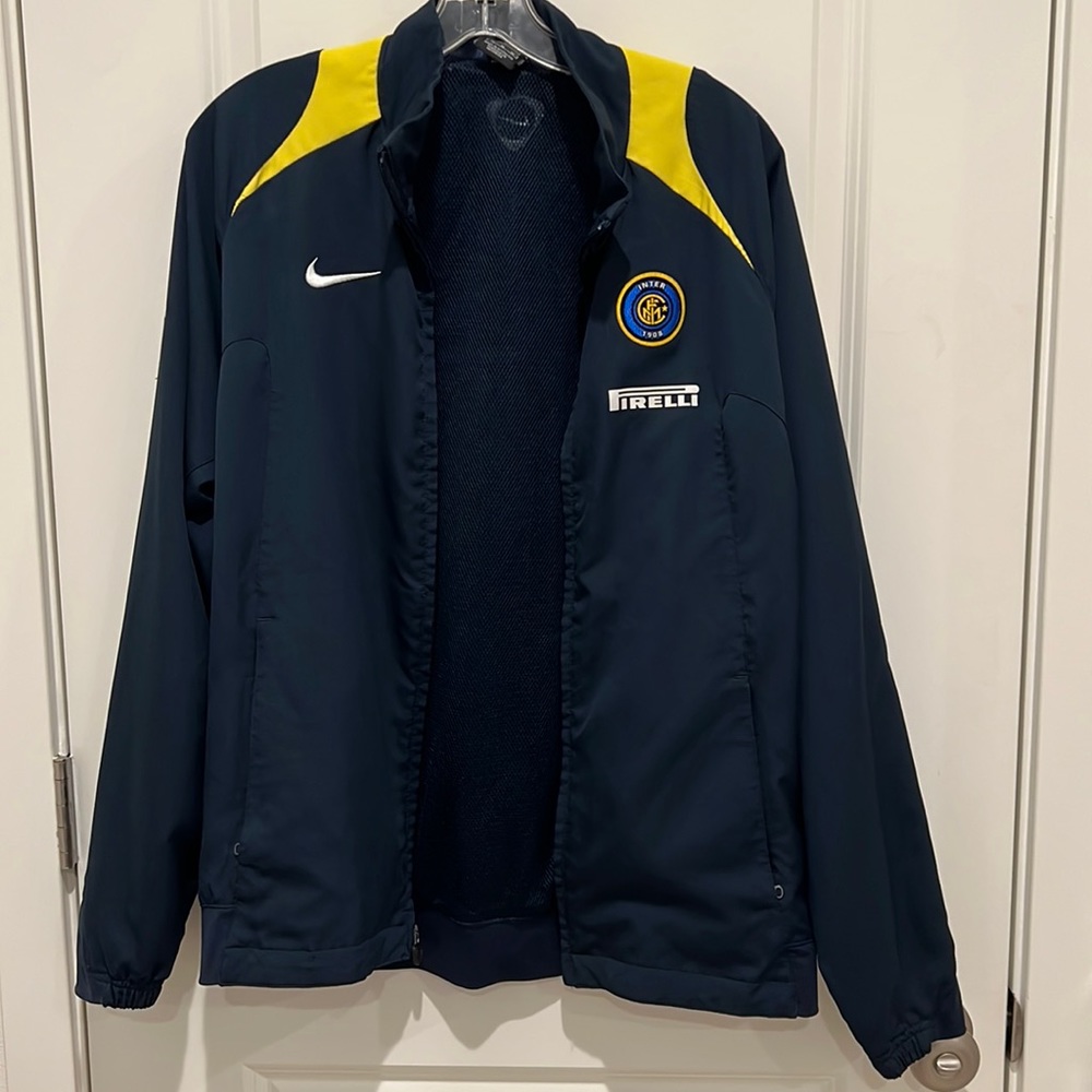 NIKE PIRELLE zip up jacket.